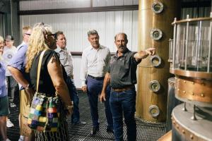 kriech-higdon-photo-Jackson-Purchase-Distillery-CaskX6S0A3469